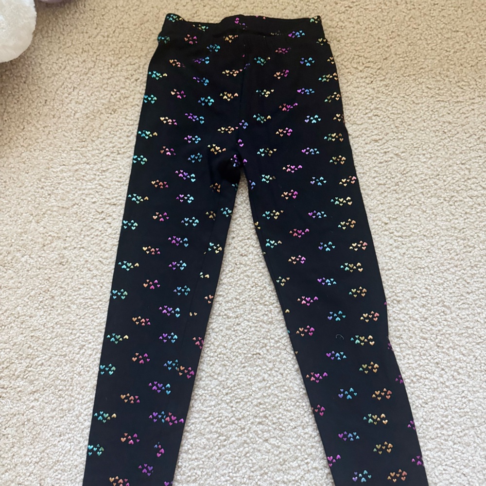 🌈 Cat & Jack Rainbow Heart Leggings (available on size S 6/7 and XS 4/5) ✨ - Picture 2 of 5
